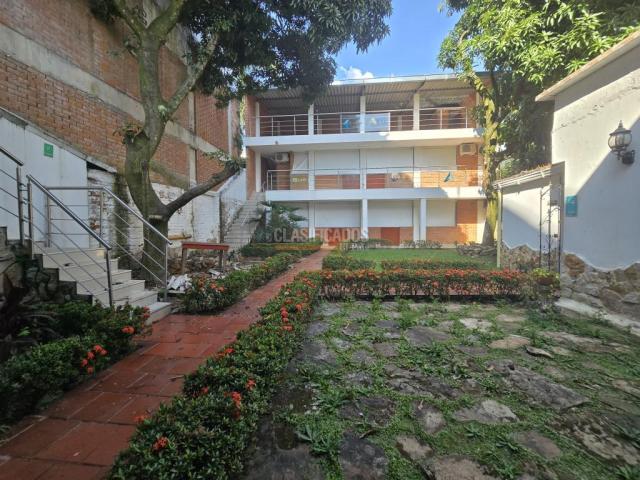 Casas, Venta en Ciudad Jardín
