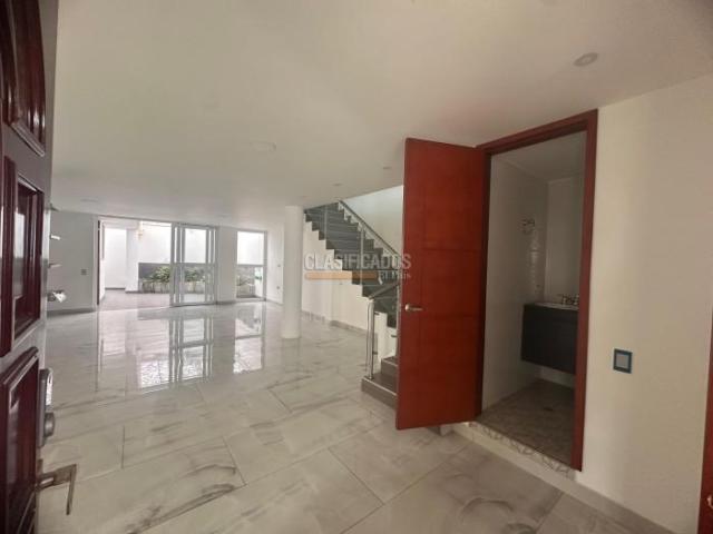 Casas, Venta en Ciudad Jardín