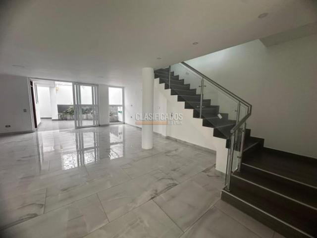 Casas, Venta en Ciudad Jardín