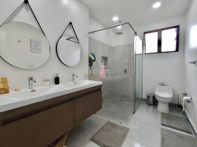 Casas, Venta en Ciudad Jardín