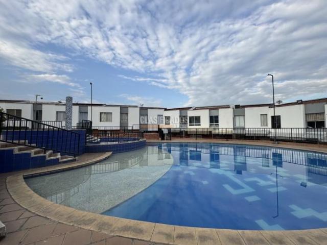 Casas, Venta en Santa Mónica Residencial