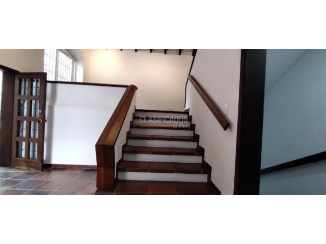 Casas, Alquiler en Santa Rita