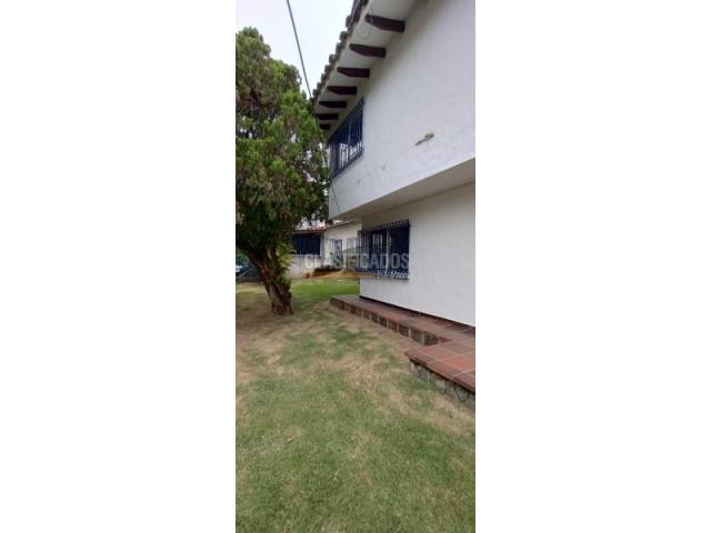 Casas, Alquiler en Santa Rita