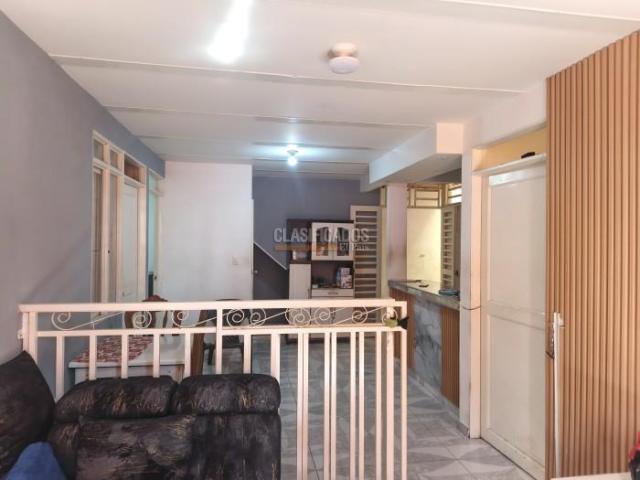 Casas, Venta en Nueva Floresta