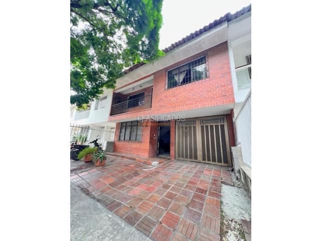 Casas, Venta en Prados del Norte