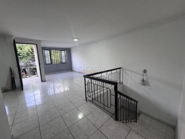 Casas, Alquiler en Nueva Granada