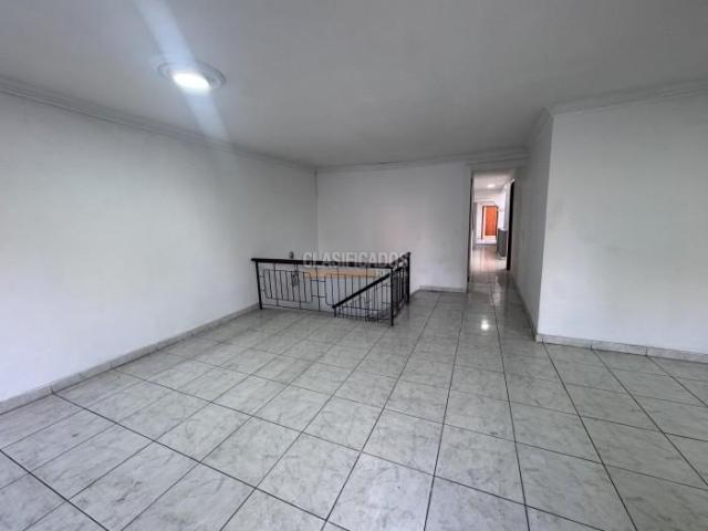 Casas, Alquiler en Nueva Granada