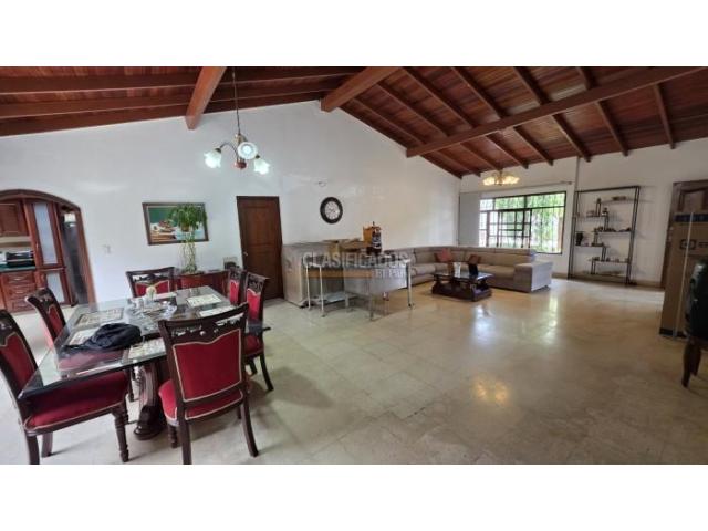 Casas, Venta en Prados del Norte