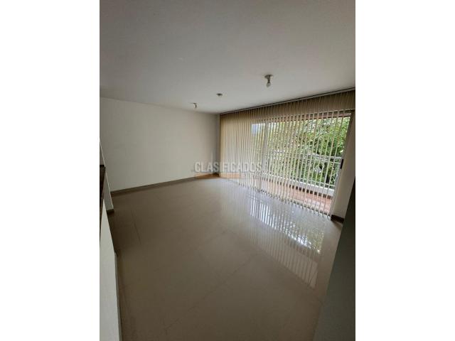 Apartamentos, Venta en La Flora