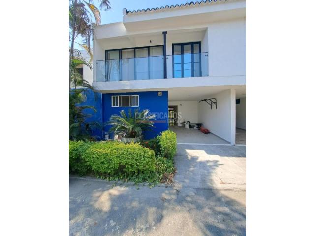 Casas, Venta en La Hacienda