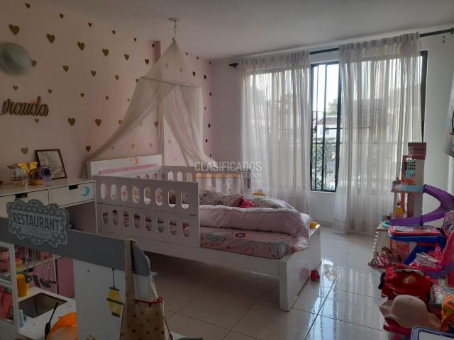 Casas, Venta en La Hacienda