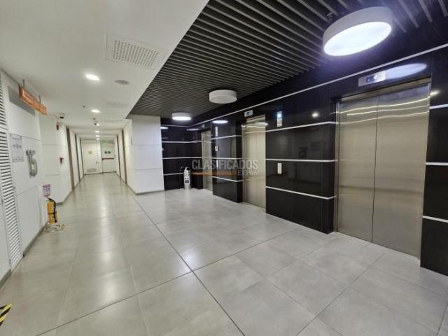 Oficinas y Consultorios, Venta en Santa Mónica Residencial