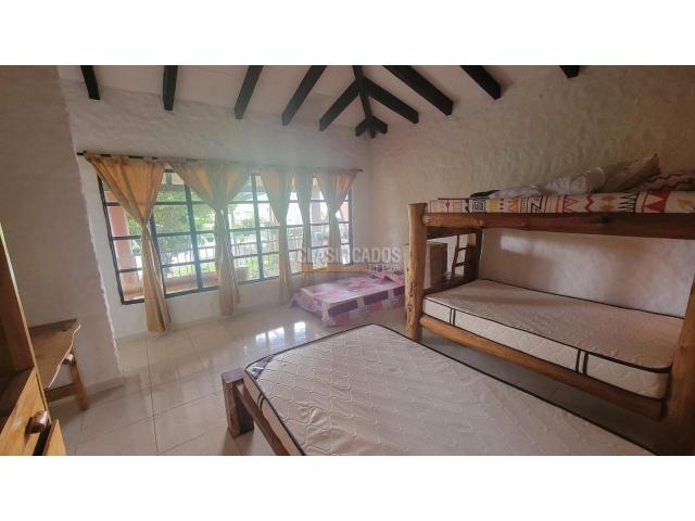 Fincas y Casas Campestres, Venta en Calima (Darién)