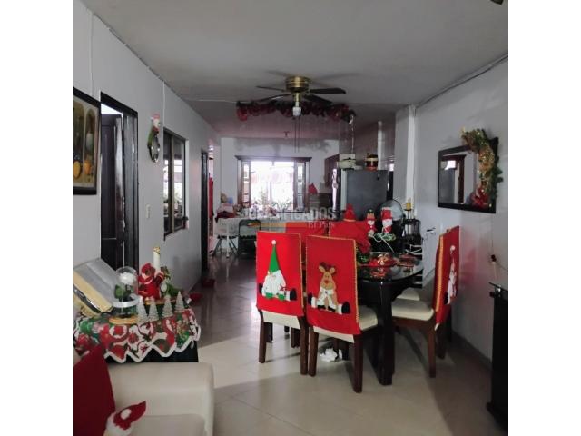 Casas, Venta en San Cayetano