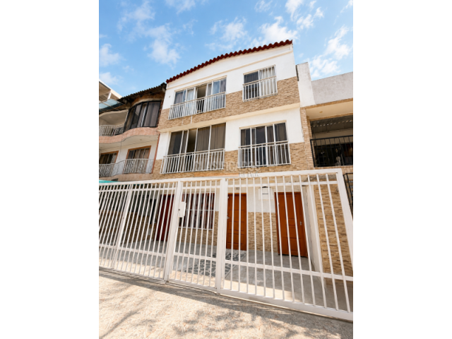 Casas, Venta en El Jardín