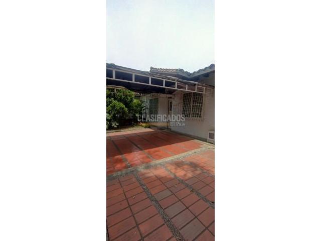 Casas, Venta en La Flora