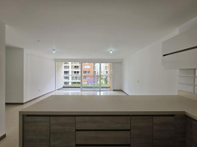 Apartamentos, Venta en Valle del Lili