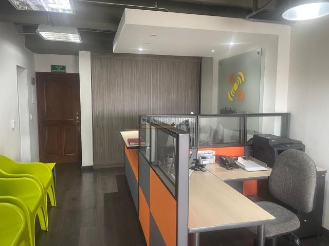 Oficinas y Consultorios, Alquiler en Centenario