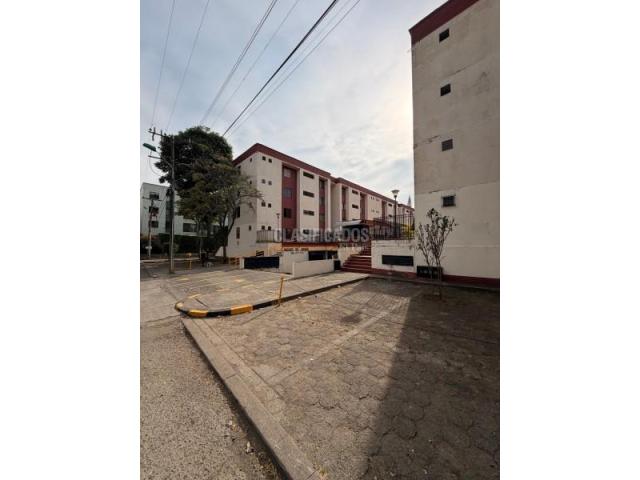 Apartamentos, Venta en Las Quintas de Don Simón