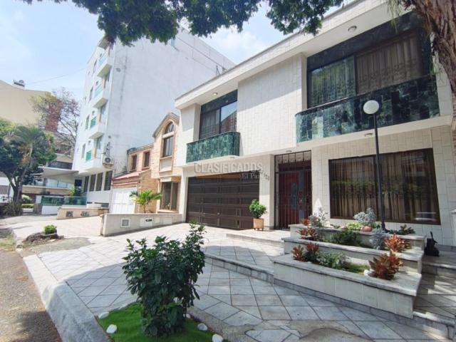 Casas, Alquiler en Ciudad Jardín