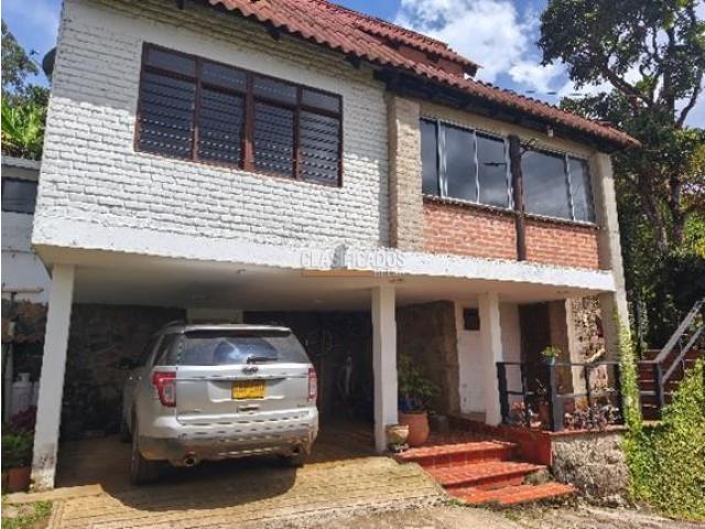 Fincas y Casas Campestres, Venta en Yumbo