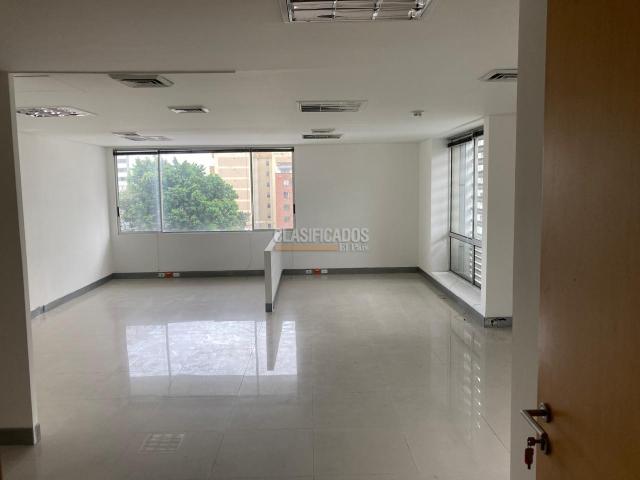 Oficinas y Consultorios, Alquiler en Santa Mónica Central