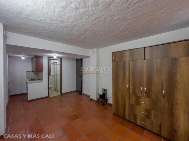 Apartaestudios, Alquiler en Ciudad Jardín