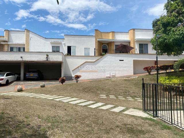 Casas, Venta en Ciudad Jardín
