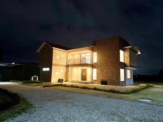 Casas, Venta en Cota