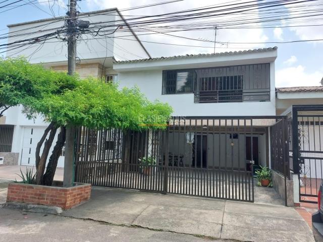 Casas, Venta en La Flora
