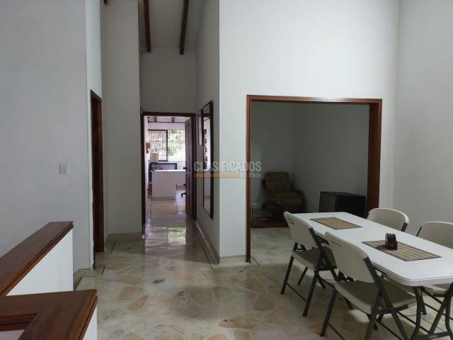 Casas, Venta en La Flora