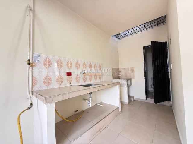 Apartaestudios, Alquiler en El Jardín