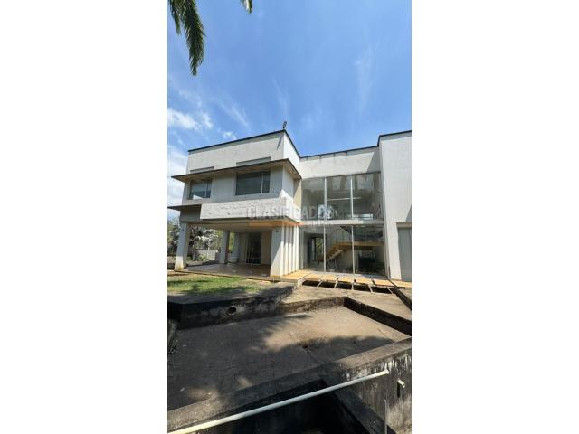 Casas, Venta en Ciudad Jardín