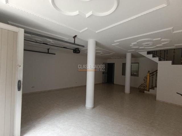 Casas, Venta en Ciudad 2.000