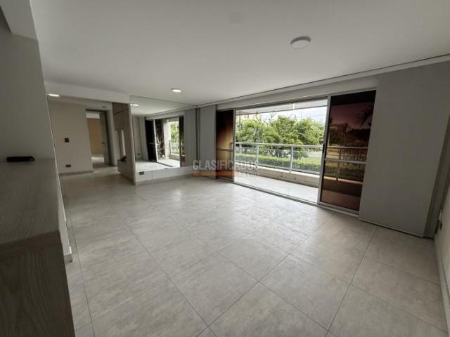Apartamentos, Venta en Valle del Lili