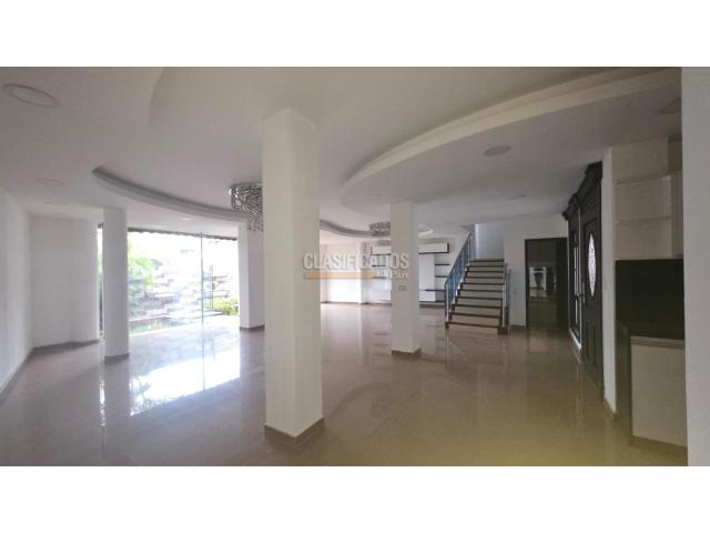 Casas, Venta en Ciudad Jardín