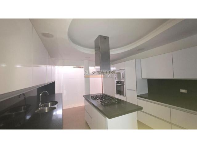 Casas, Venta en Ciudad Jardín
