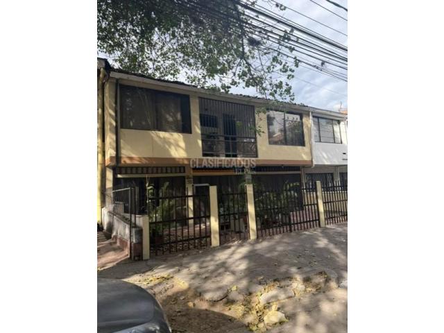 Casas, Venta en Santa Mónica Norte