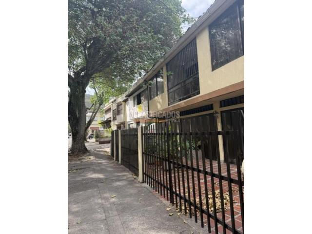 Casas, Venta en Santa Mónica Norte