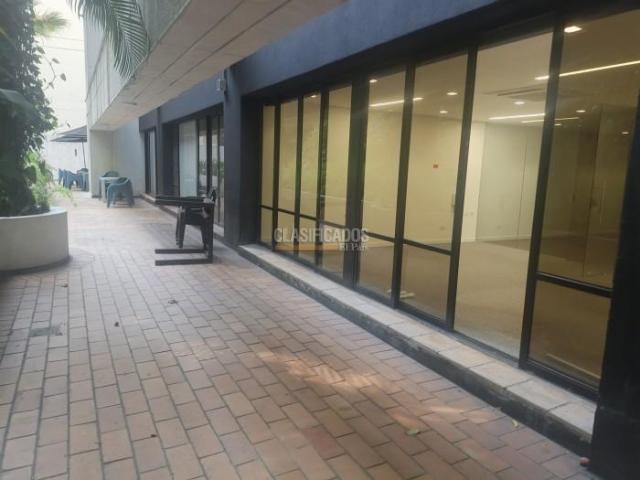 Oficinas y Consultorios, Alquiler en Centenario
