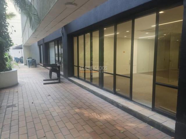 Oficinas y Consultorios, Alquiler en Centenario
