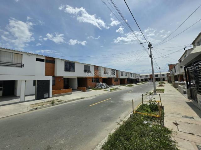 Casas, Alquiler en Palmira