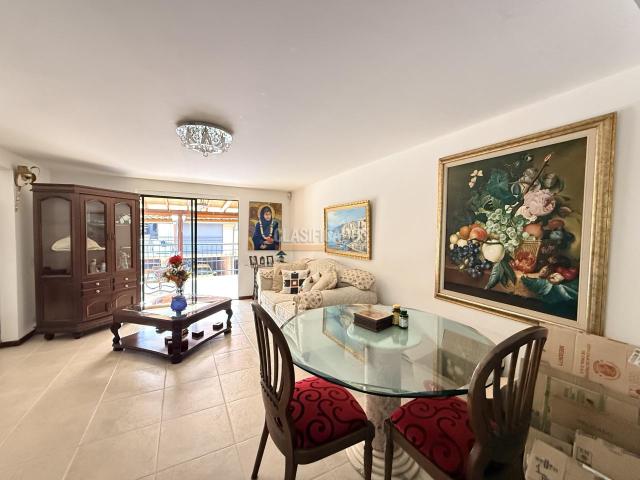 Casas, Venta en Ciudad Jardín