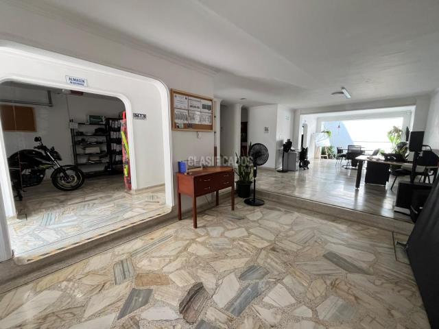 Casas, Venta en Prados del Norte