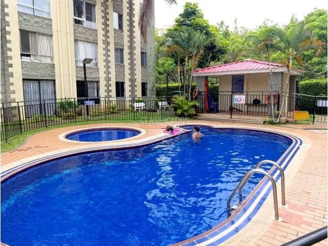 Apartamentos, Venta en Brisas del Limonar