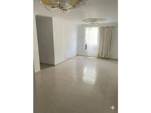 Apartamentos, Venta en Brisas del Limonar