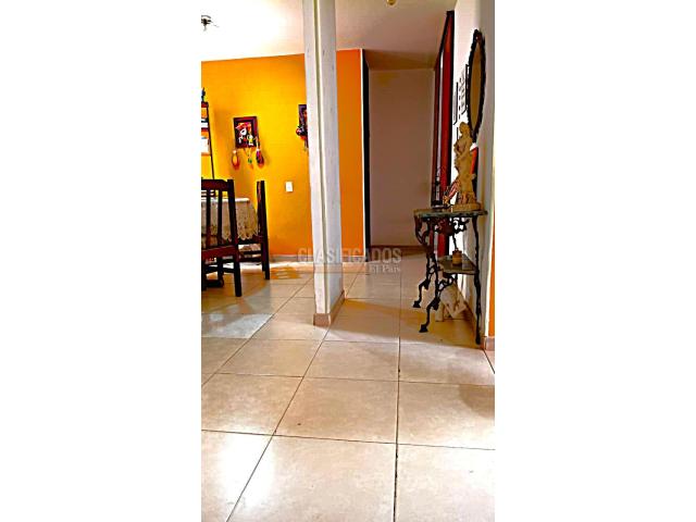 Apartamentos, Venta en Samanes de Guadalupe