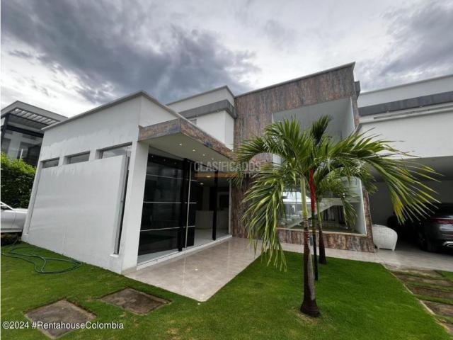 Casas, Venta en Los Patios