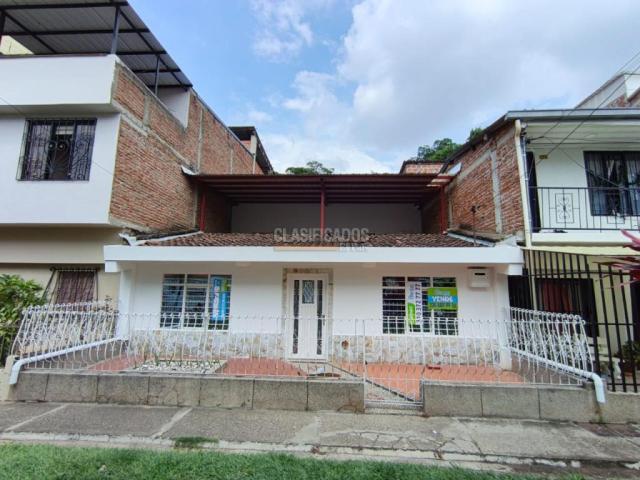 Casas, Venta en Los Farallones