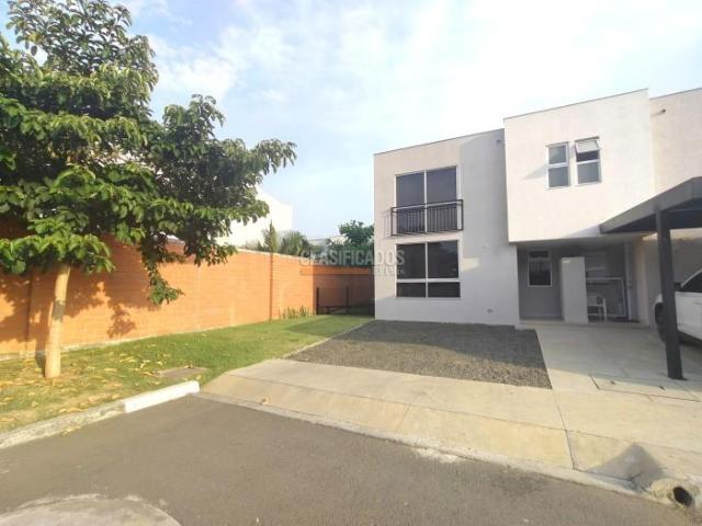 Casas, Venta en Ciudad Country
